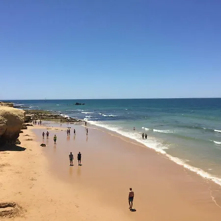 O A Ramos Palmeira Gale Esta Inserido Num Com Piscina, Fica Apenas A 250 Metros Da Da Gale - Com Ar Condicionado Na Sala, Smart Tv Com Prime Video E Cozinha Completa Daire Albufeira