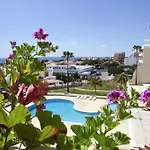 O A Ramos Palmeira Gale Esta Inserido Num Com Piscina, Fica Apenas A 250 Metros Da Da Gale - Com Ar Condicionado Na Sala, Smart Tv Com Prime Video E Cozinha Completa شقة *