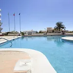 O A Ramos Palmeira Gale Esta Inserido Num Com Piscina, Fica Apenas A 250 Metros Da Da Gale - Com Ar Condicionado Na Sala, Smart Tv Com Prime Video E Cozinha Completa البوفيرا