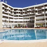 O A Ramos Palmeira Gale Esta Inserido Num Com Piscina, Fica Apenas A 250 Metros Da Da Gale - Com Ar Condicionado Na Sala, Smart Tv Com Prime Video E Cozinha Completa