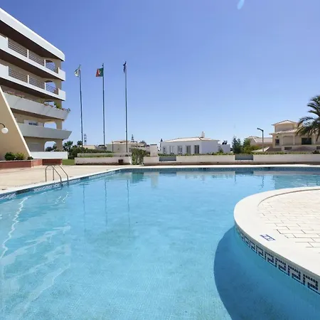 Apartman O A Ramos Palmeira Gale Esta Inserido Num Com Piscina, Fica Apenas A 250 Metros Da Da Gale - Com Ar Condicionado Na Sala, Smart Tv Com Prime Video E Cozinha Completa *