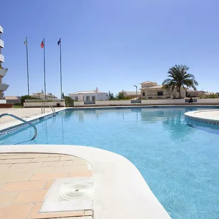 O A Ramos Palmeira Gale Esta Inserido Num Com Piscina, Fica Apenas A 250 Metros Da Da Gale - Com Ar Condicionado Na Sala, Smart Tv Com Prime Video E Cozinha Completa Albufeira