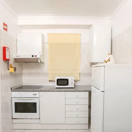 Appartement O A Ramos Palmeira Galé Está Inserido Num Com Piscina, Fica Apenas A 250 Metros Da Da Galé - Com Ar Condicionado Na Sala, Smart Tv Com Prime Vídeo E Cozinha Completa *