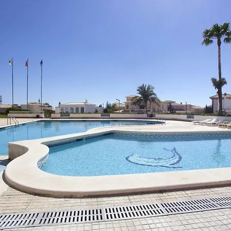 O A Ramos Palmeira Gale Esta Inserido Num Com Piscina, Fica Apenas A 250 Metros Da Da Gale - Com Ar Condicionado Na Sala, Smart Tv Com Prime Video E Cozinha Completa Albufeira